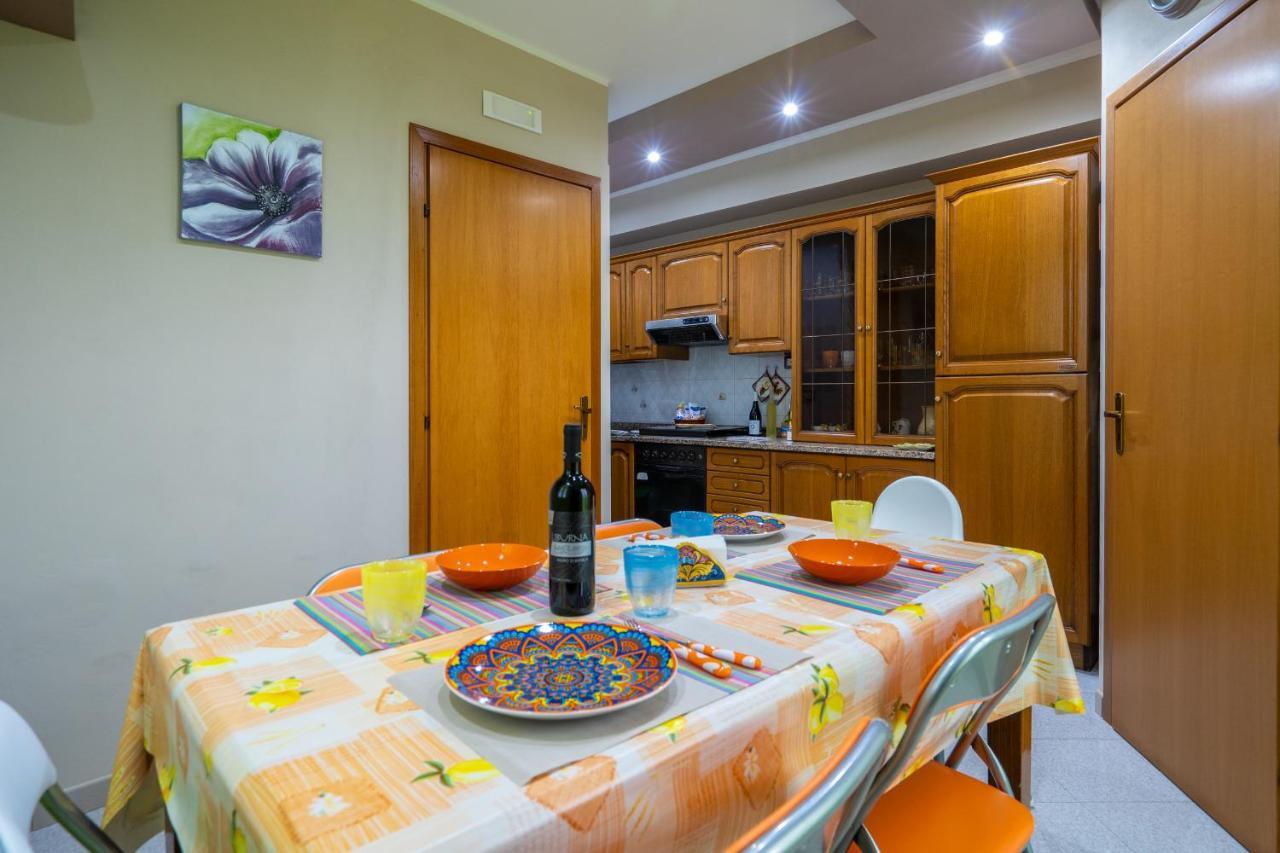 Casa Vacanze Dell'Angelo San Mauro Castelverde Екстериор снимка