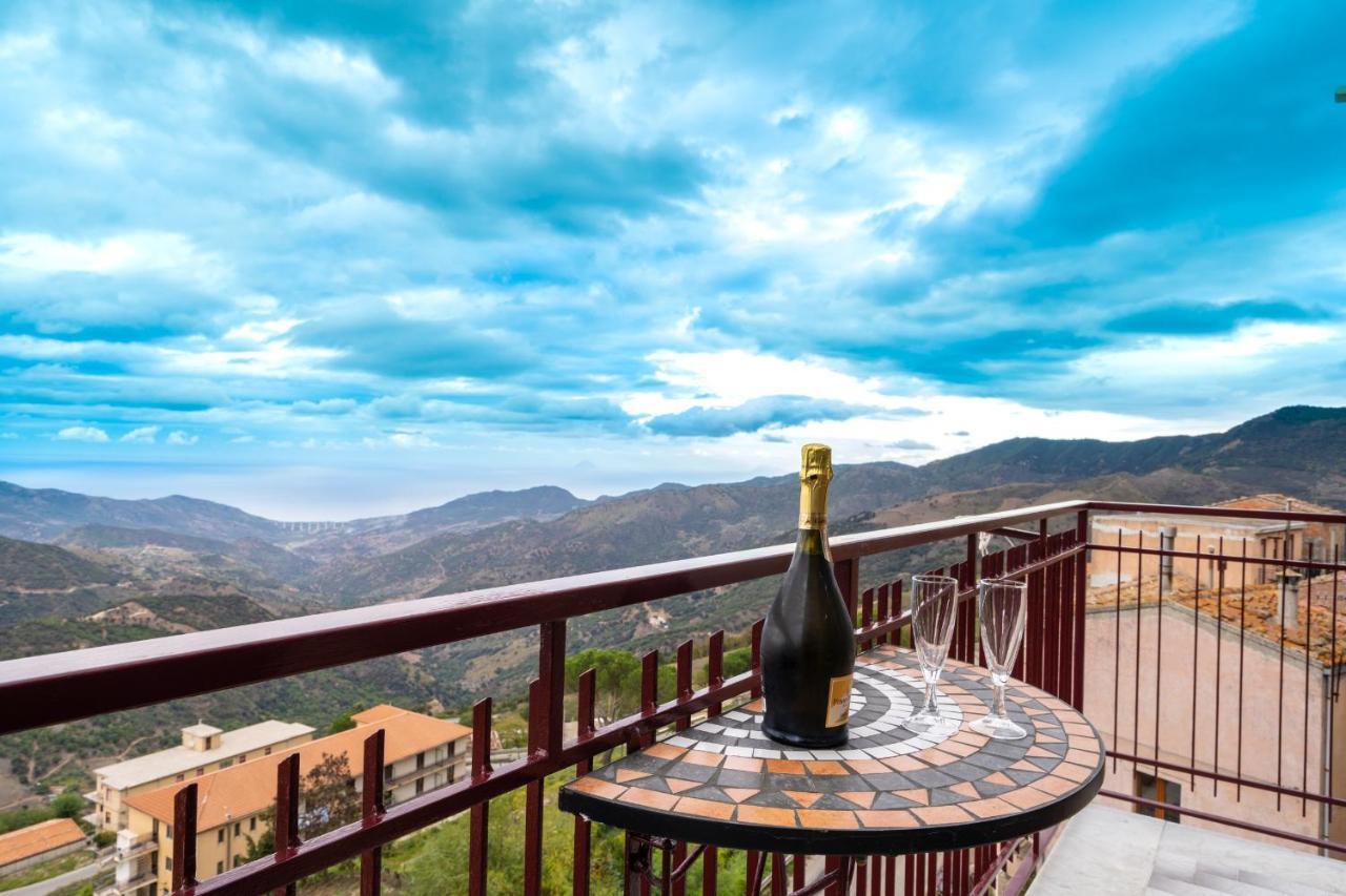Casa Vacanze Dell'Angelo San Mauro Castelverde Екстериор снимка